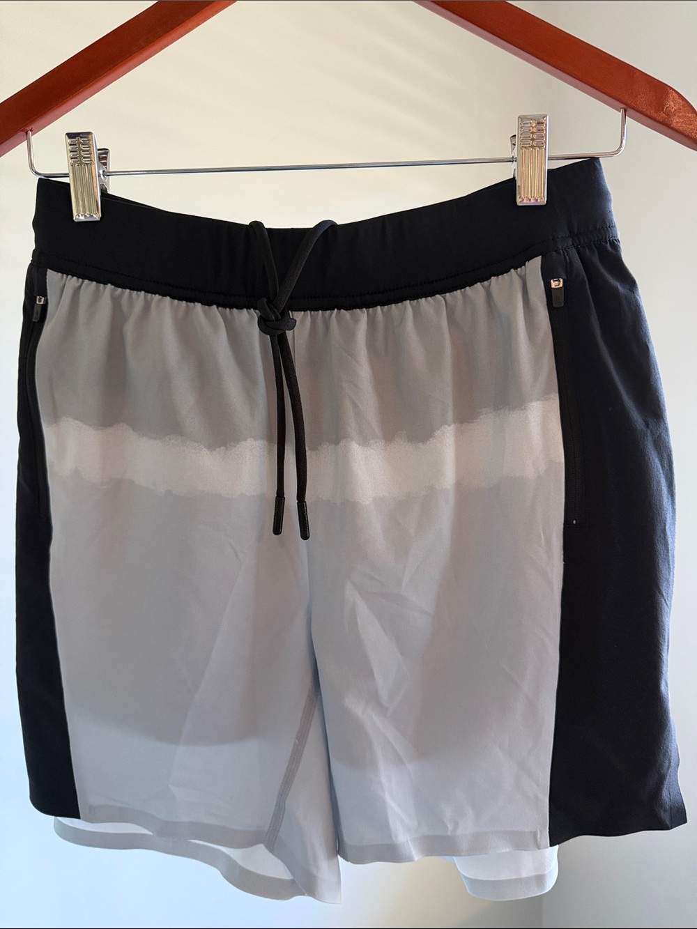 Chubbies Black, Light Gray, White Athletic Shorts 5.5 inch